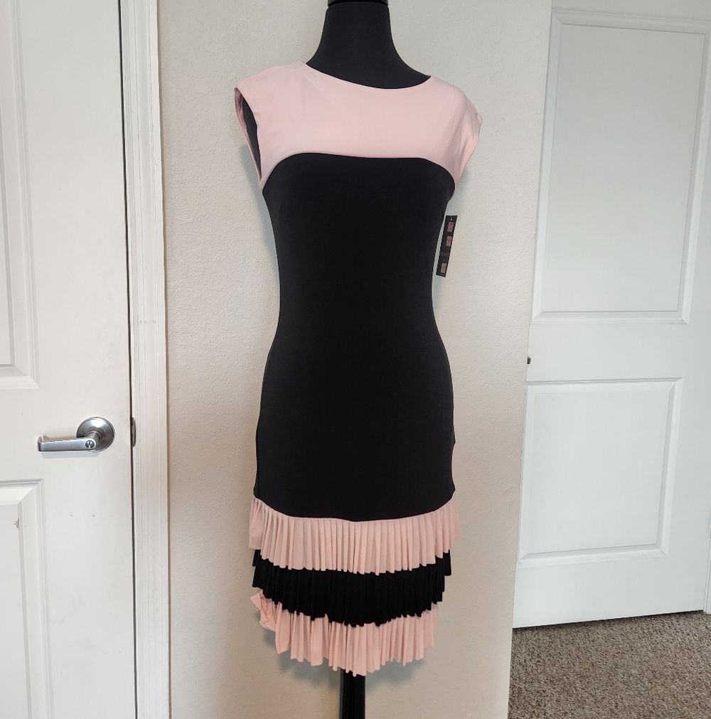Elegant Pink and Black Sleeveless Dress